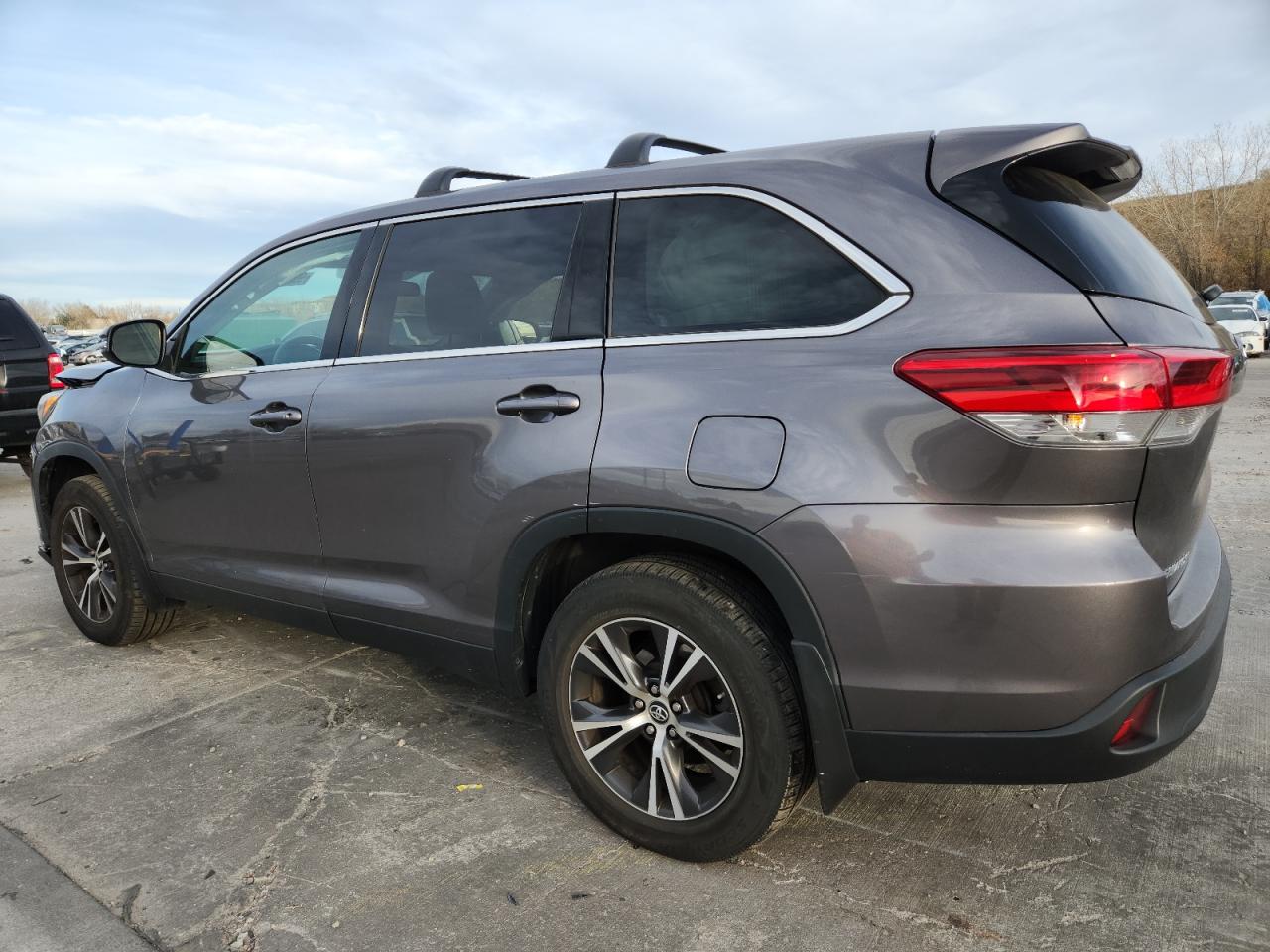 TOYOTA HIGHLANDER LE