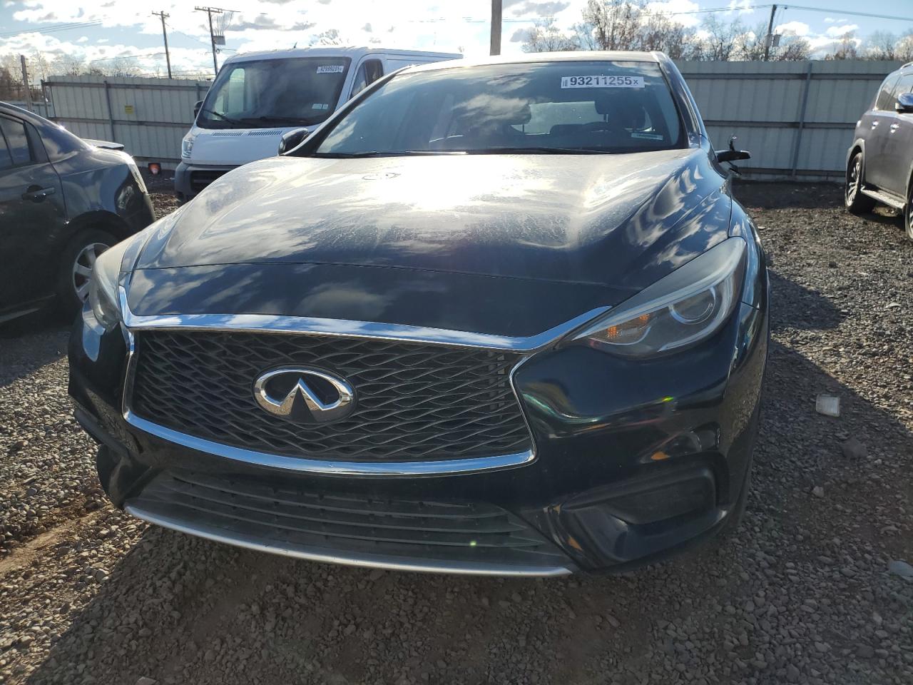 INFINITI QX30 BASE