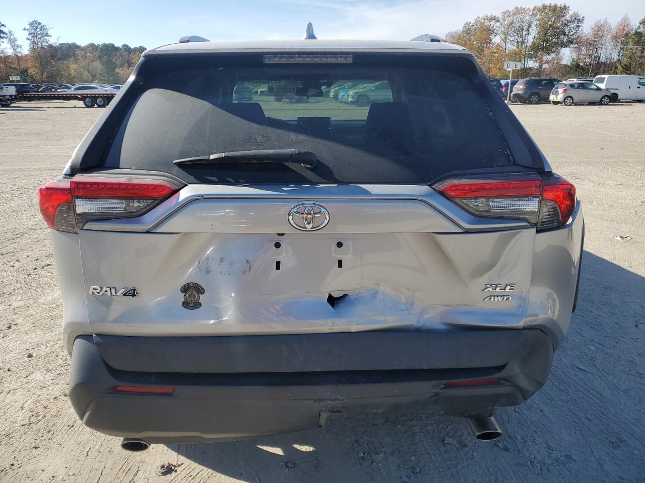 TOYOTA RAV4 XLE PREMIUM