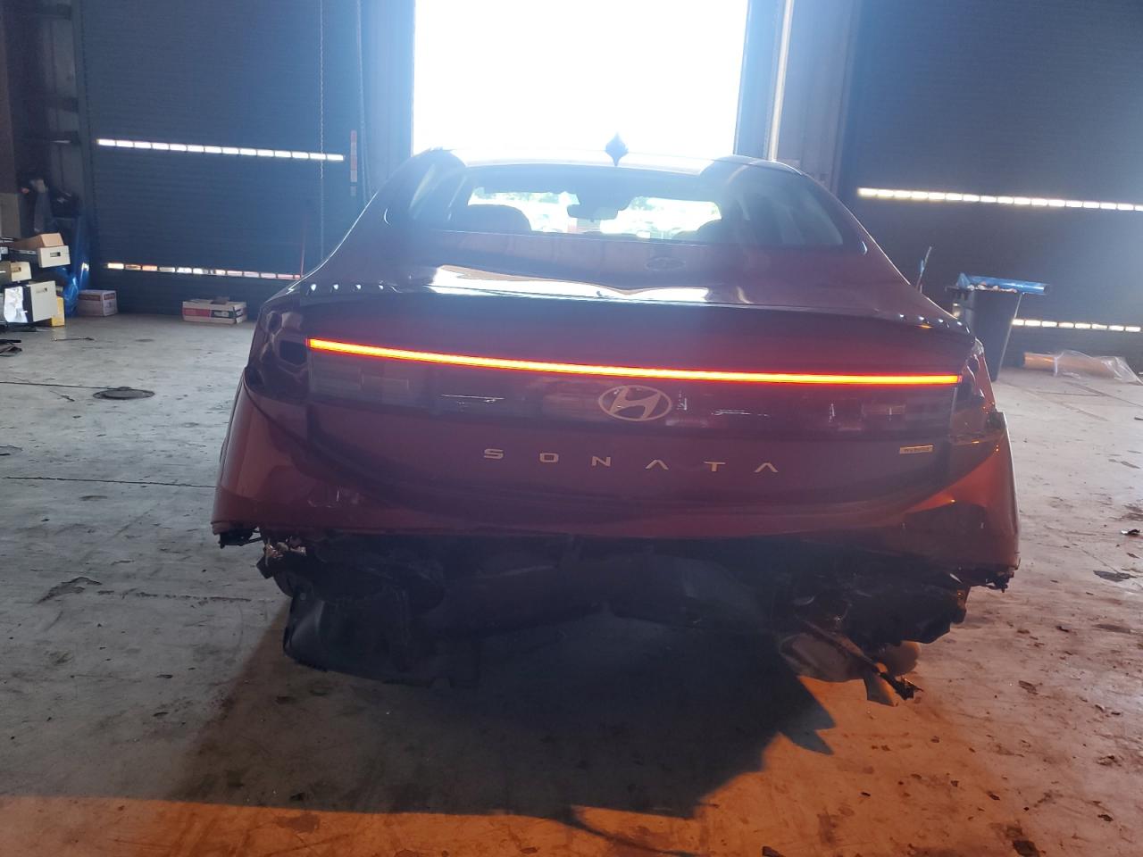 HYUNDAI SONATA HYBRID