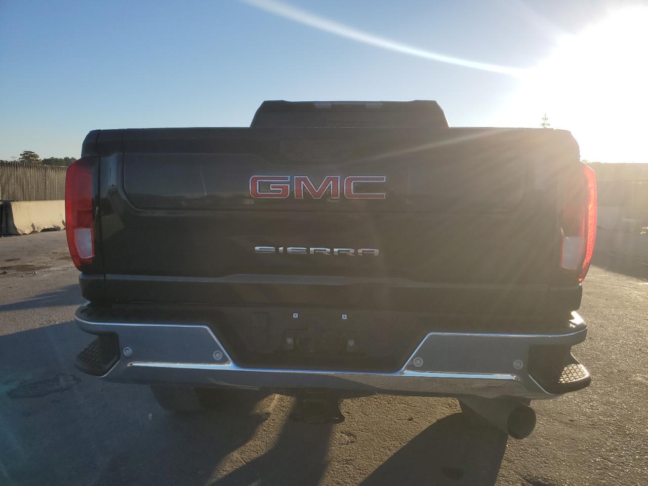 GMC SIERRA K2500 SLE