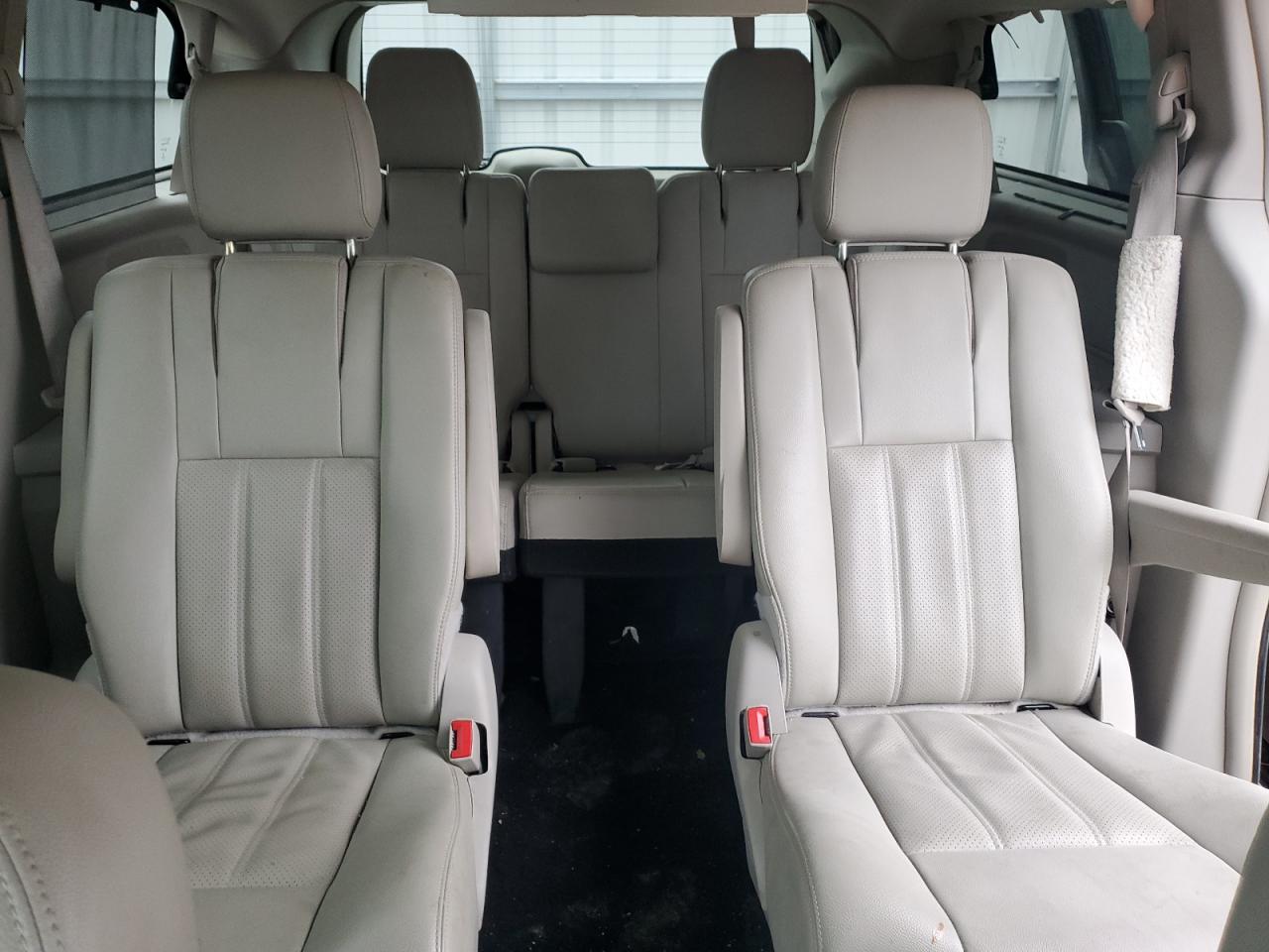 CHRYSLER TOWN & COUNTRY TOURING L