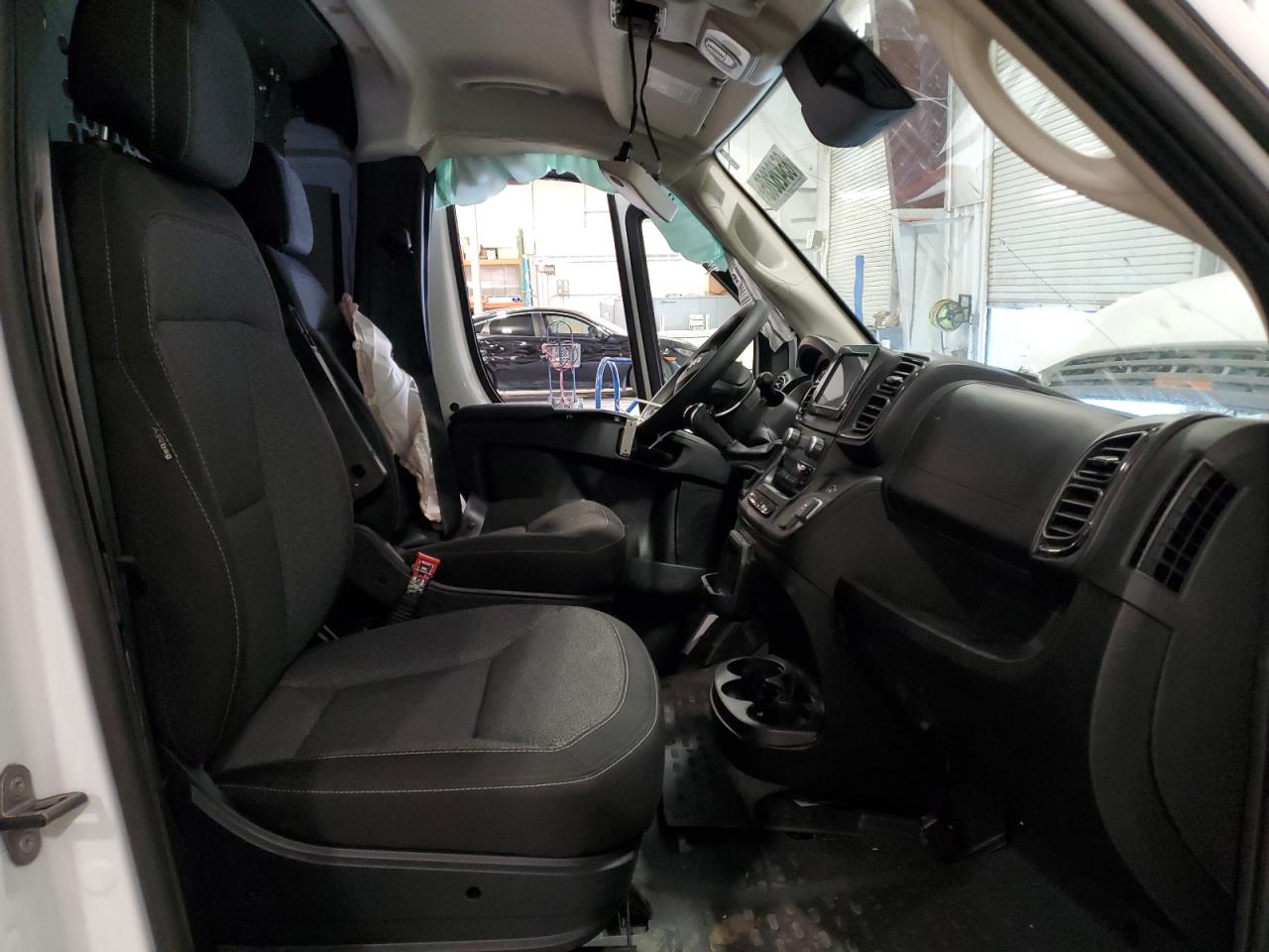 RAM PROMASTER 2500 STANDARD