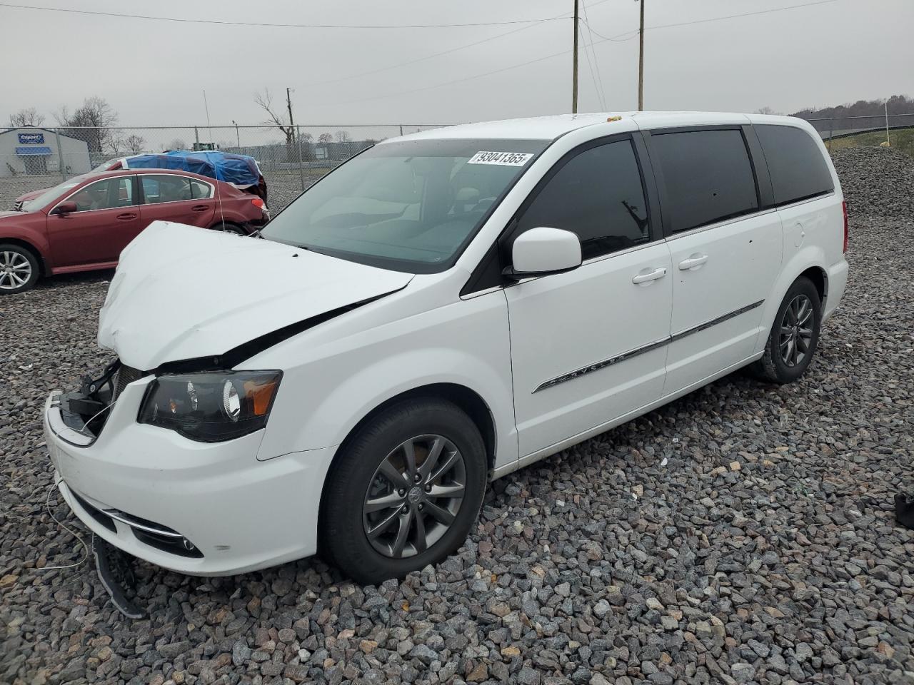 CHRYSLER TOWN & COUNTRY S