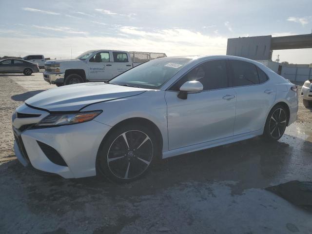 TOYOTA CAMRY XSE