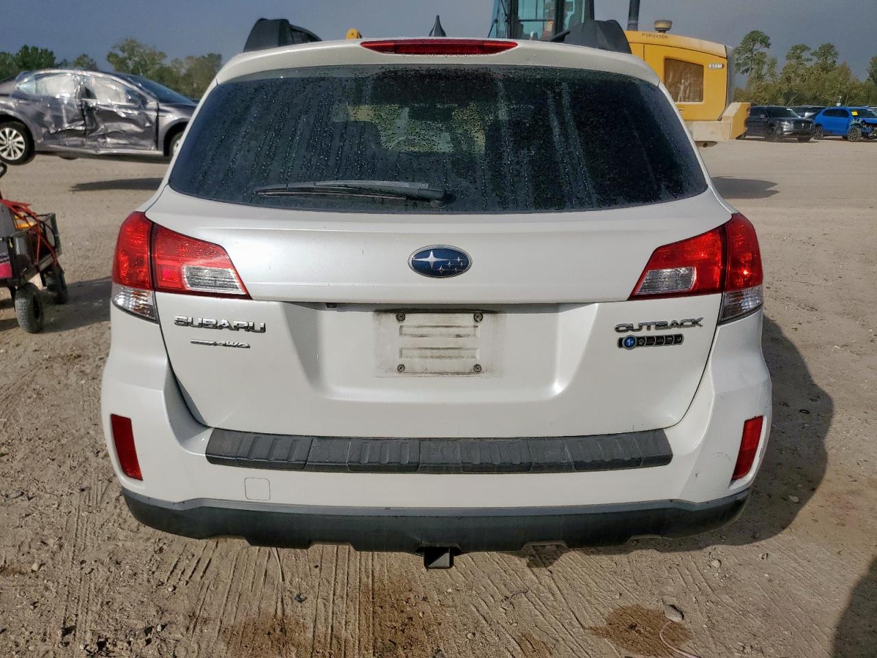 Lot #3304505436 2014 SUBARU OUTBACK 2.