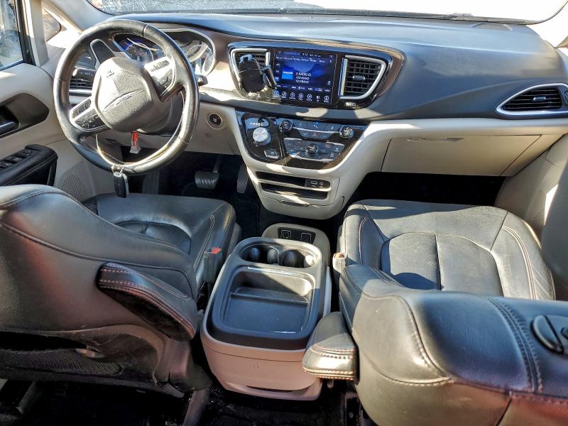 2017 CHRYSLER PACIFICA T #3296333409