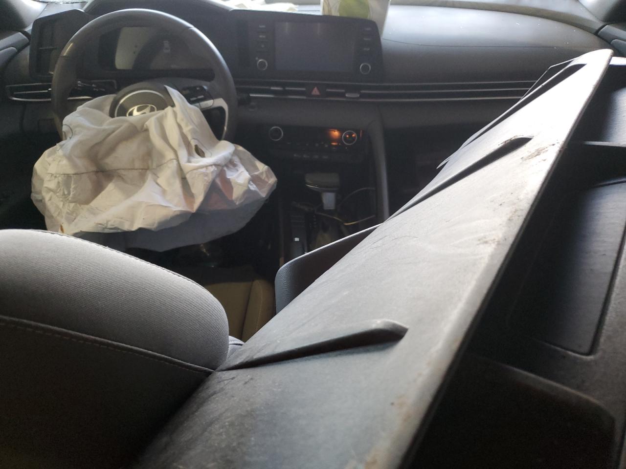 HYUNDAI ELANTRA SEL SPORT