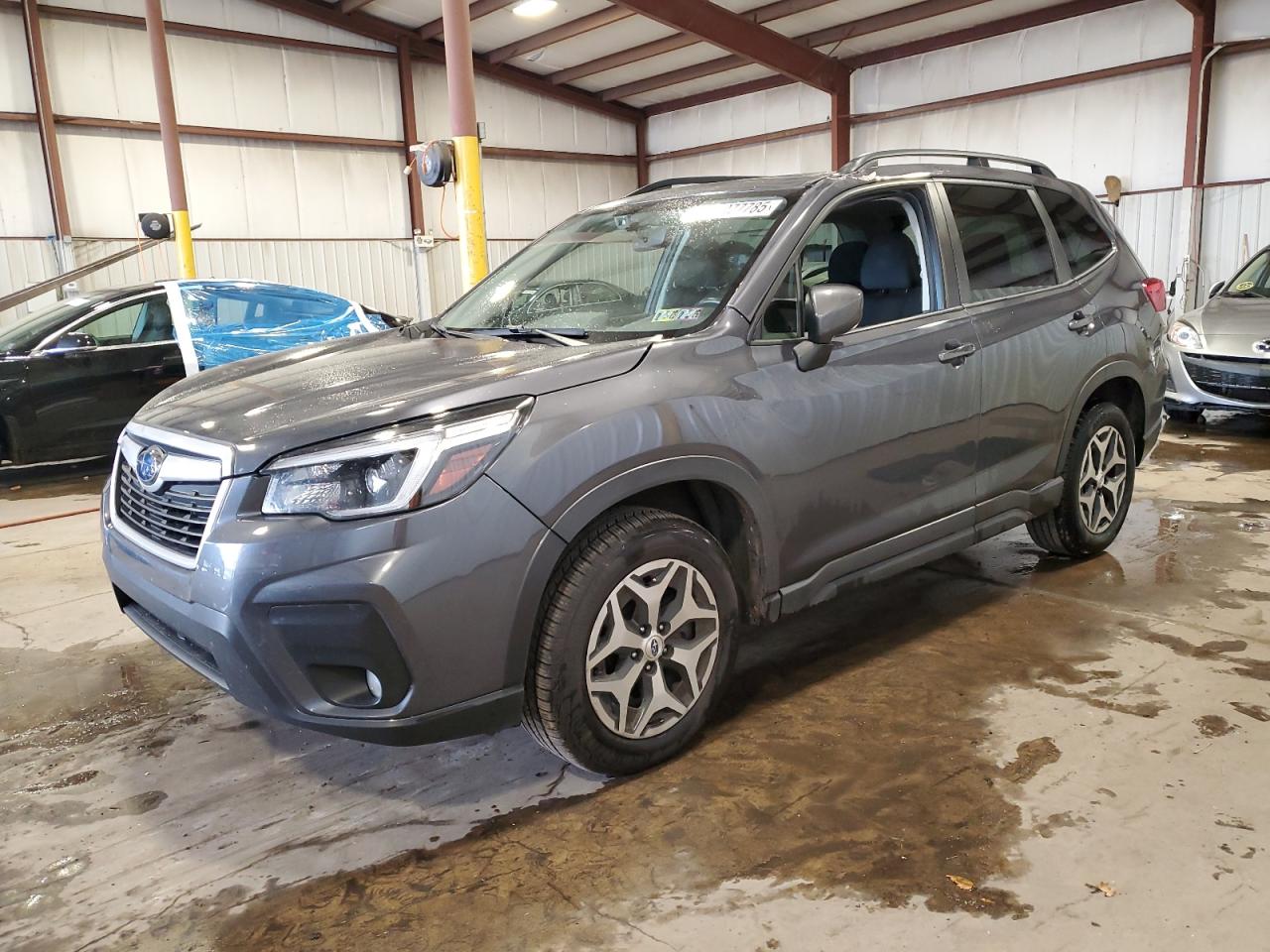 SUBARU FORESTER PREMIUM