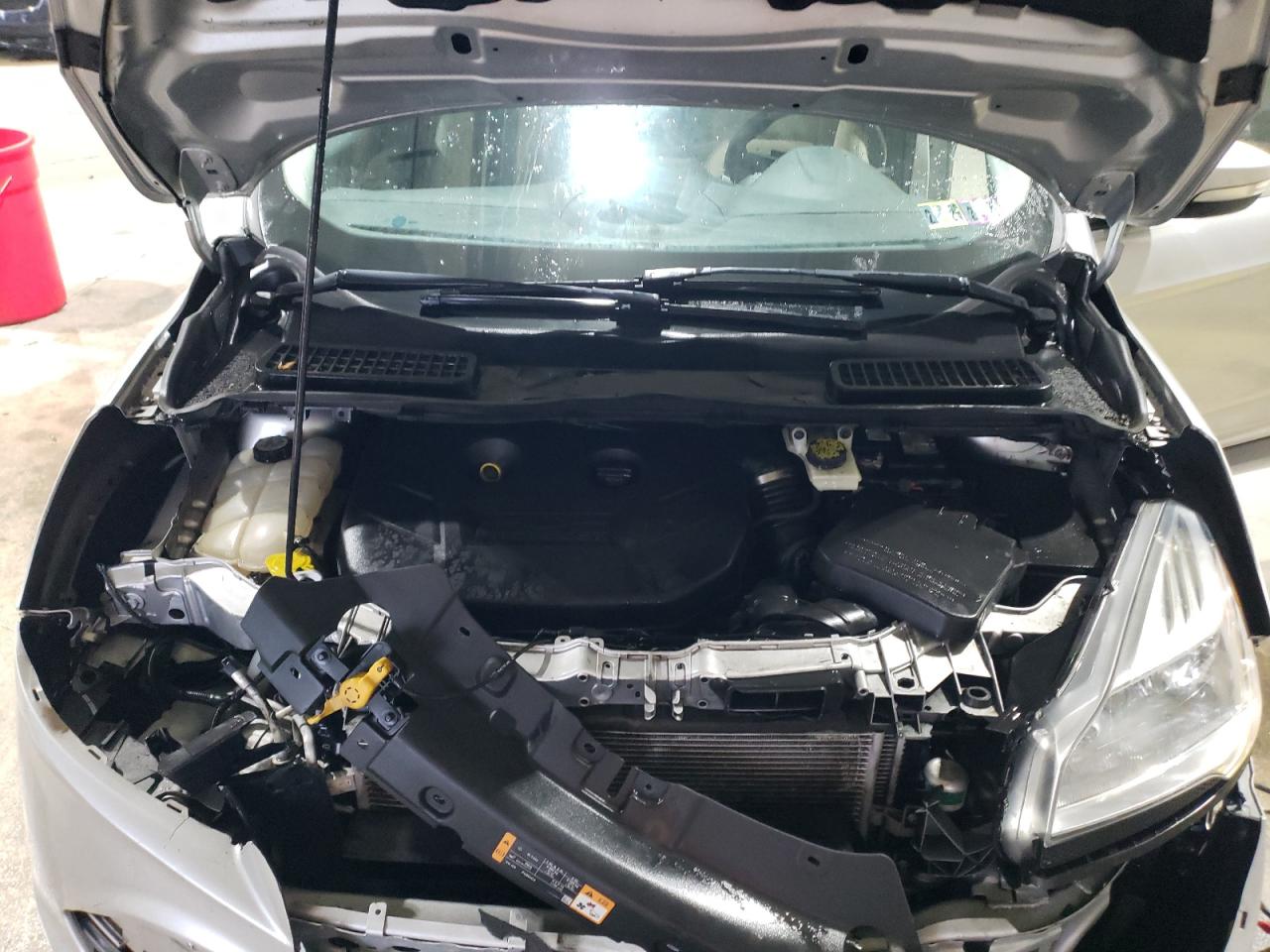 FORD ESCAPE TITANIUM