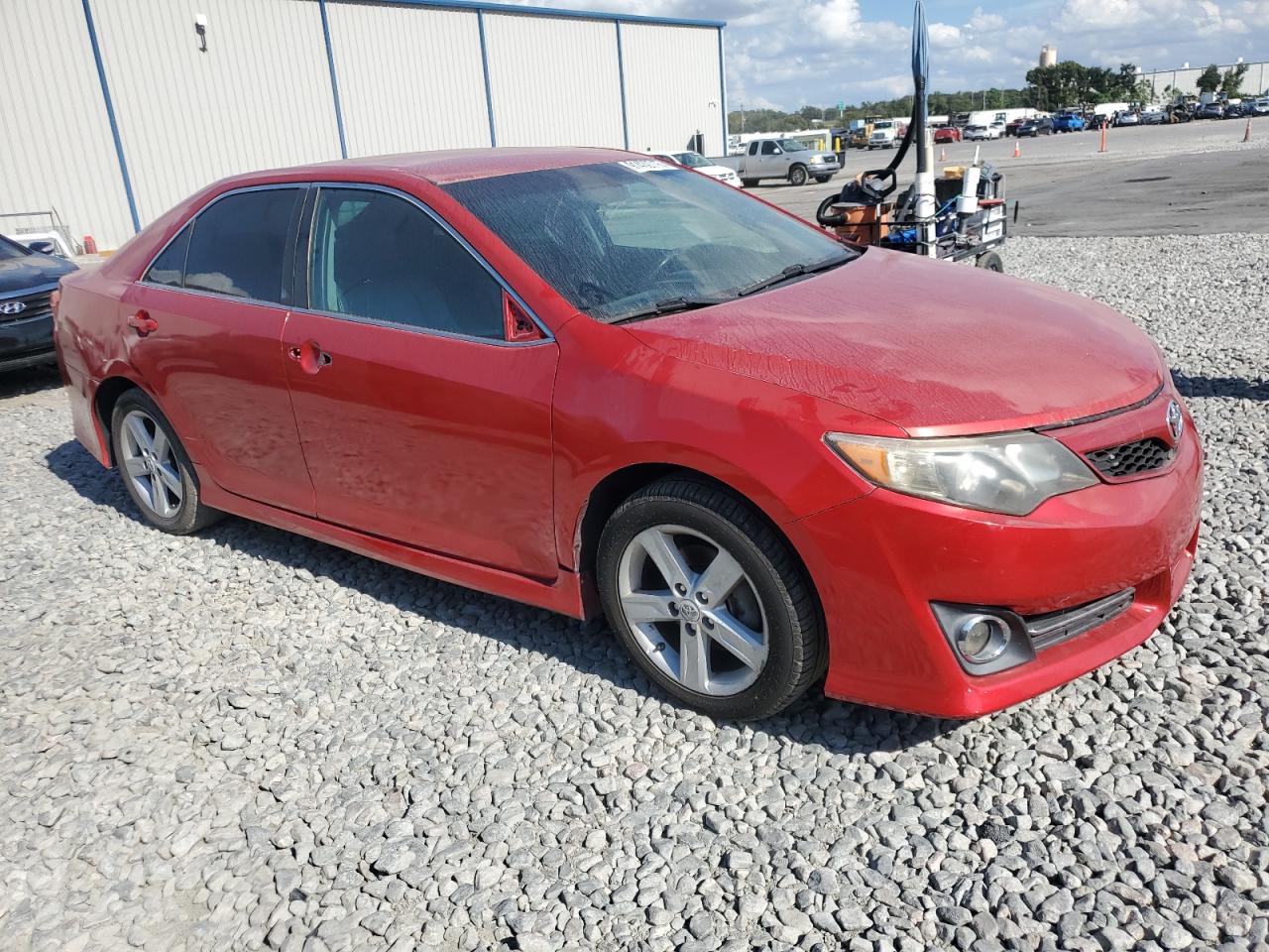 TOYOTA CAMRY BASE