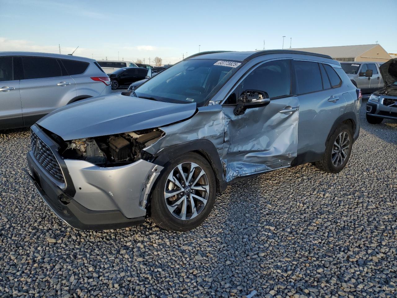 TOYOTA COROLLA CROSS XLE