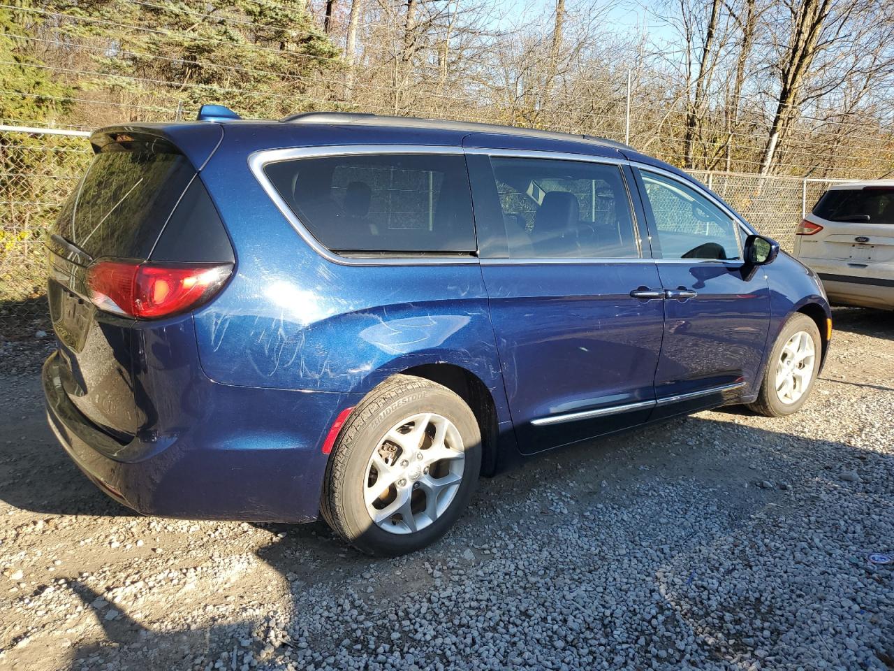 CHRYSLER PACIFICA TOURING L