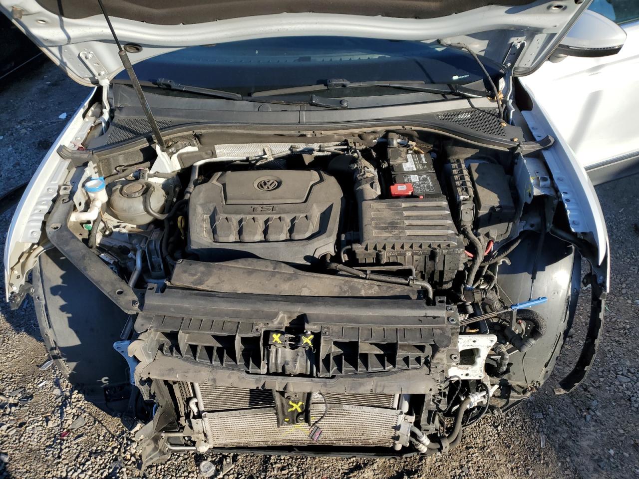 VOLKSWAGEN TIGUAN SE