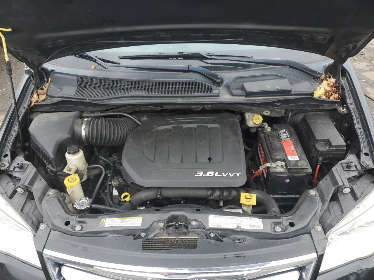 CHRYSLER TOWN & COUNTRY TOURING L