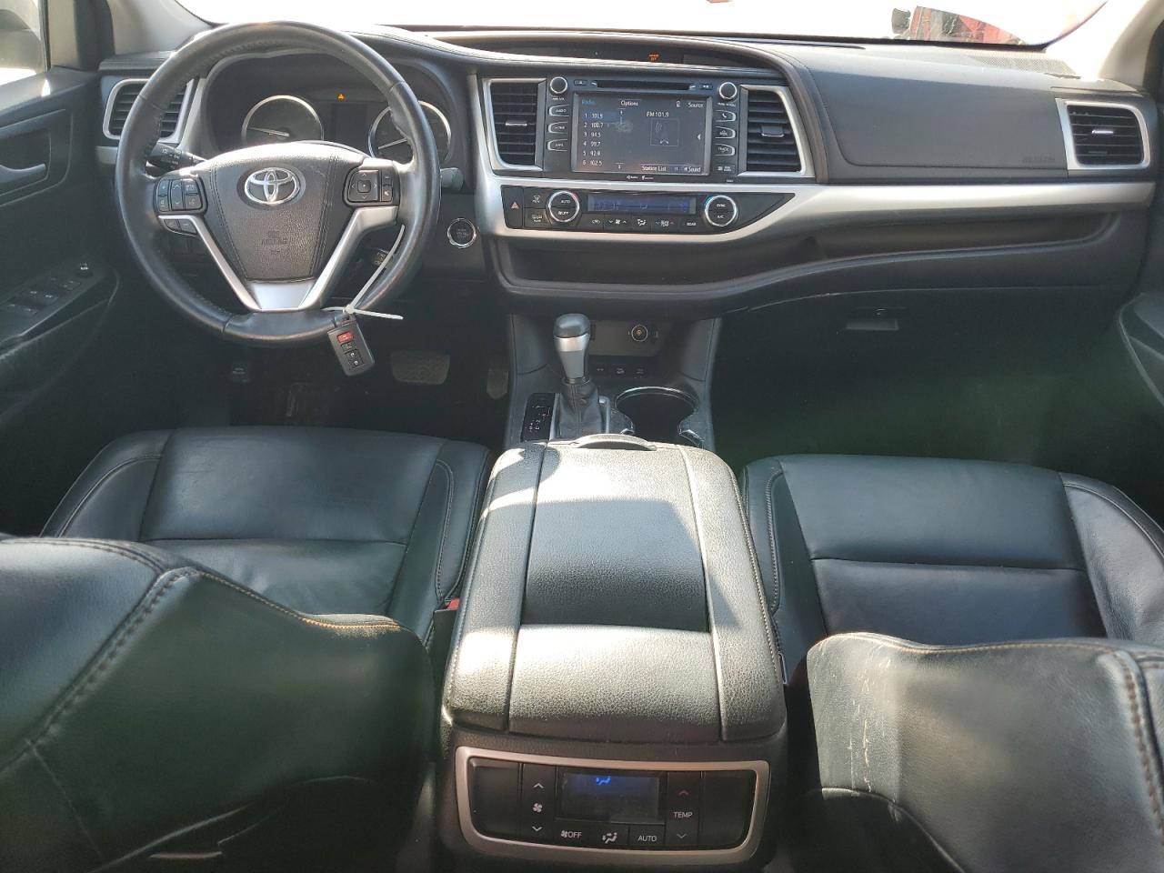 TOYOTA HIGHLANDER XLE