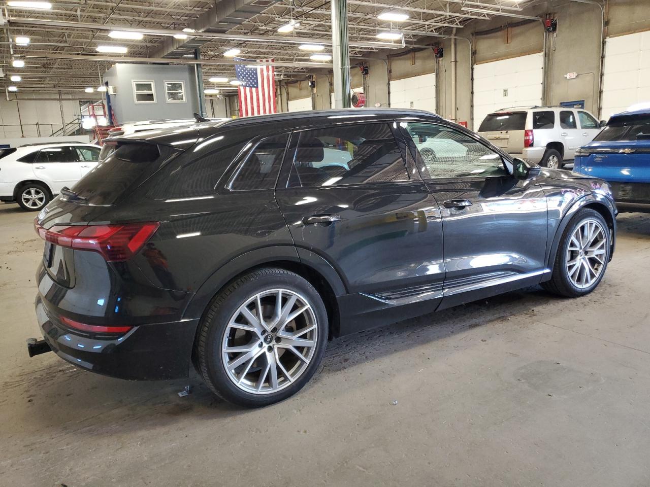 AUDI E-TRON PRESTIGE