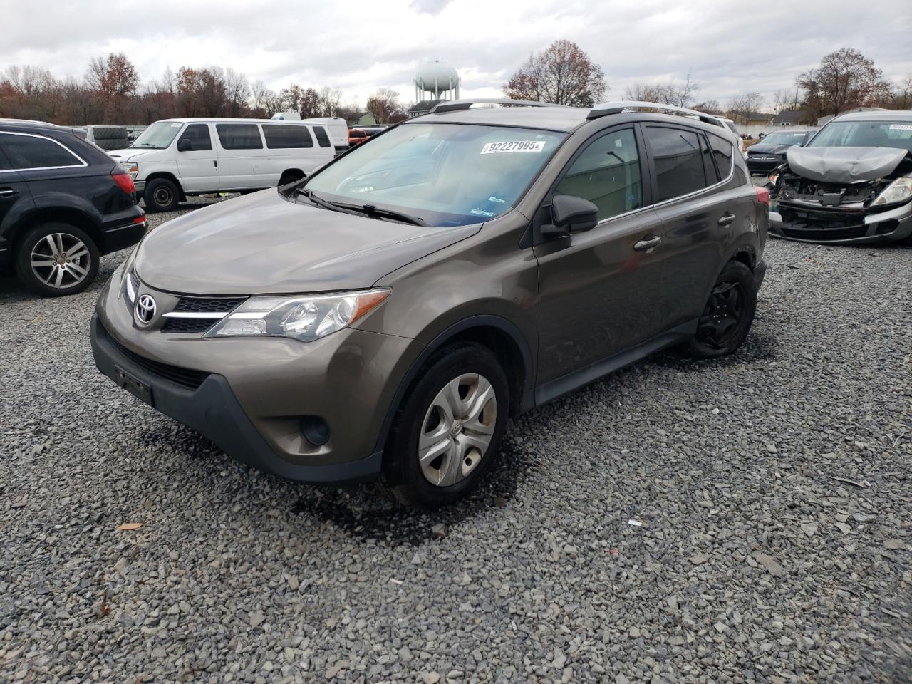 TOYOTA RAV4 LE