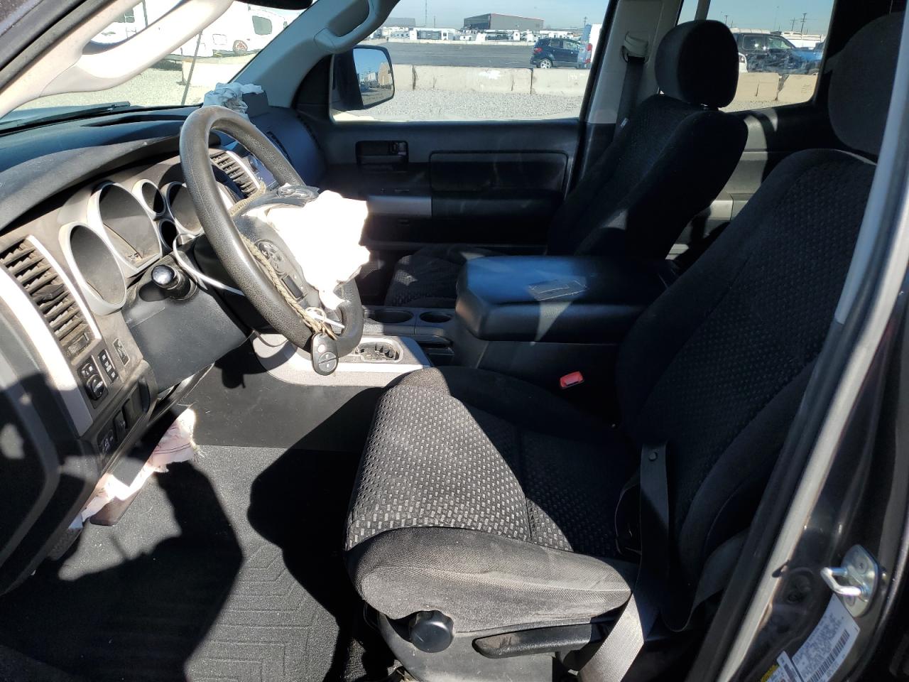 TOYOTA TUNDRA DOUBLE CAB SR5