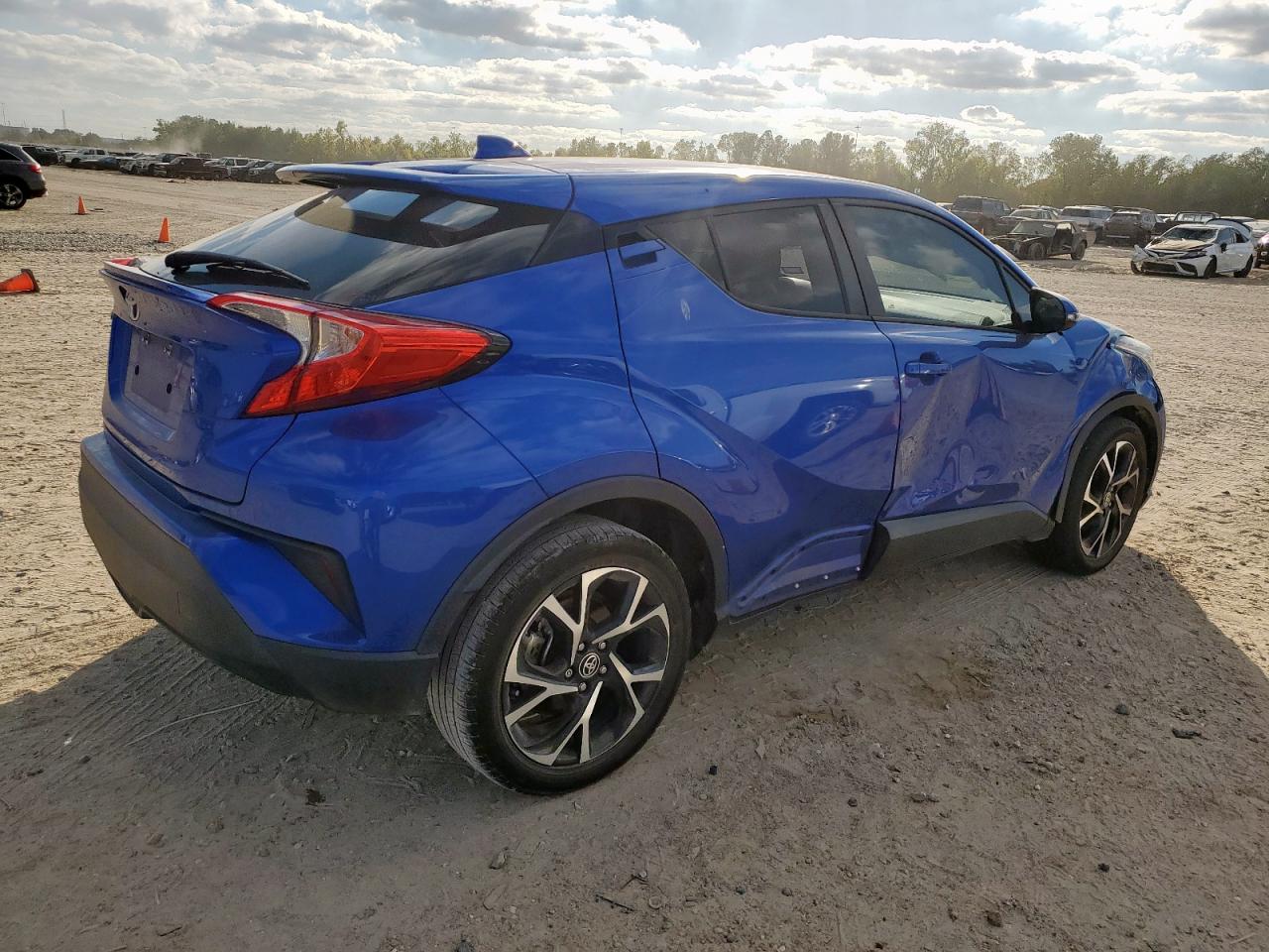 TOYOTA C-HR XLE