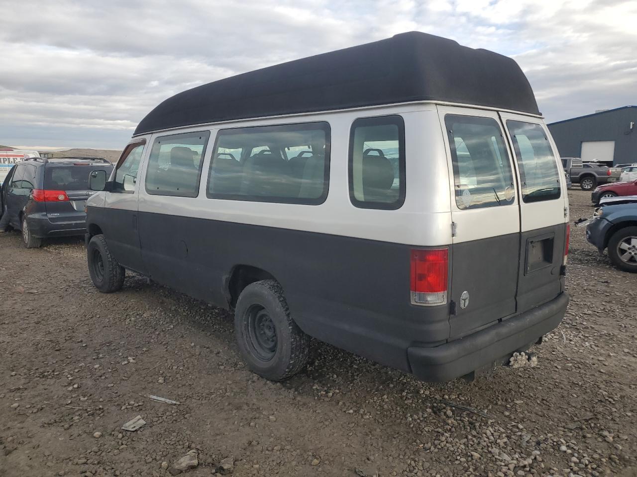 FORD ECONOLINE E350 SUPER DUTY WAGON