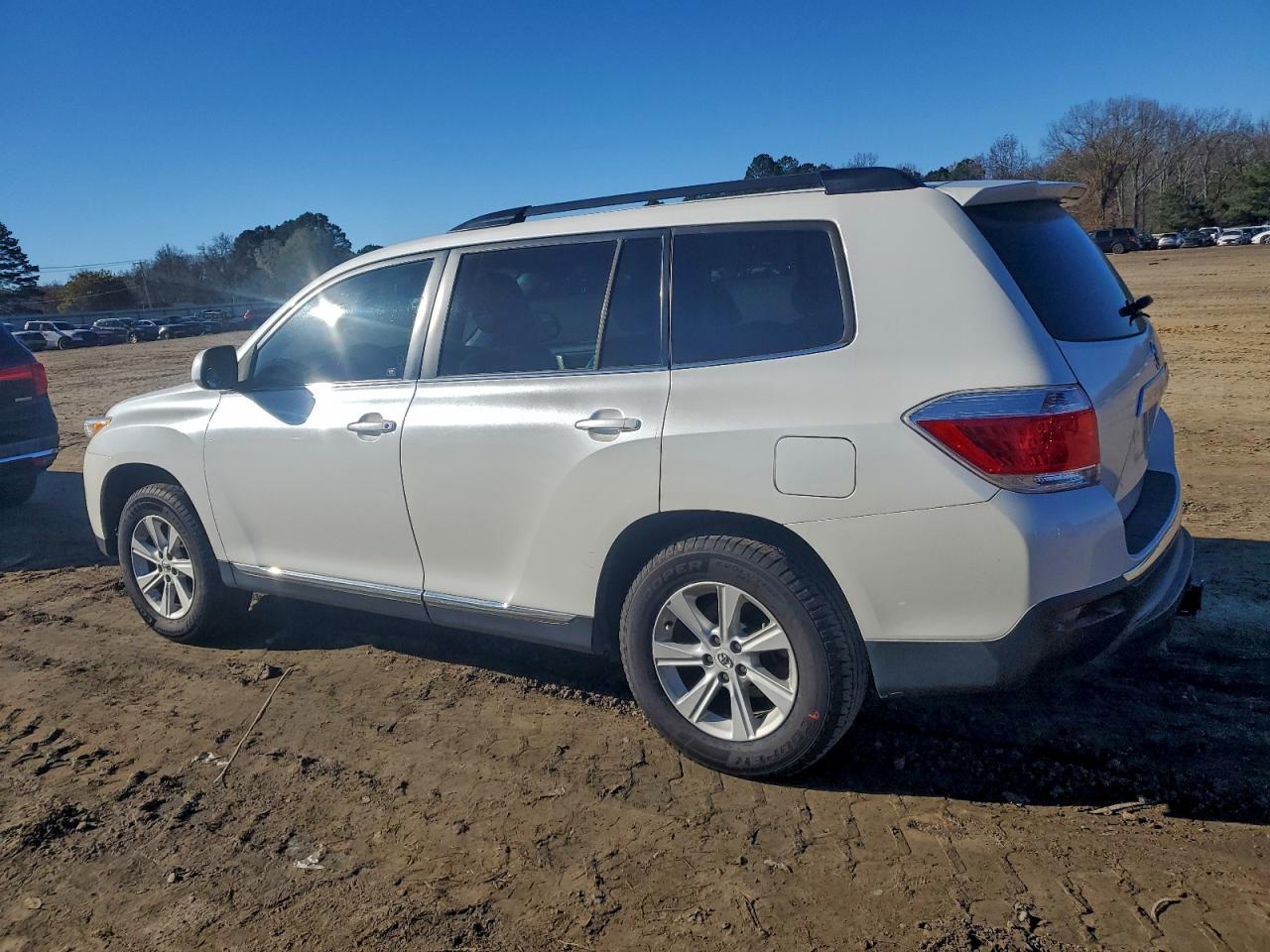 TOYOTA HIGHLANDER BASE