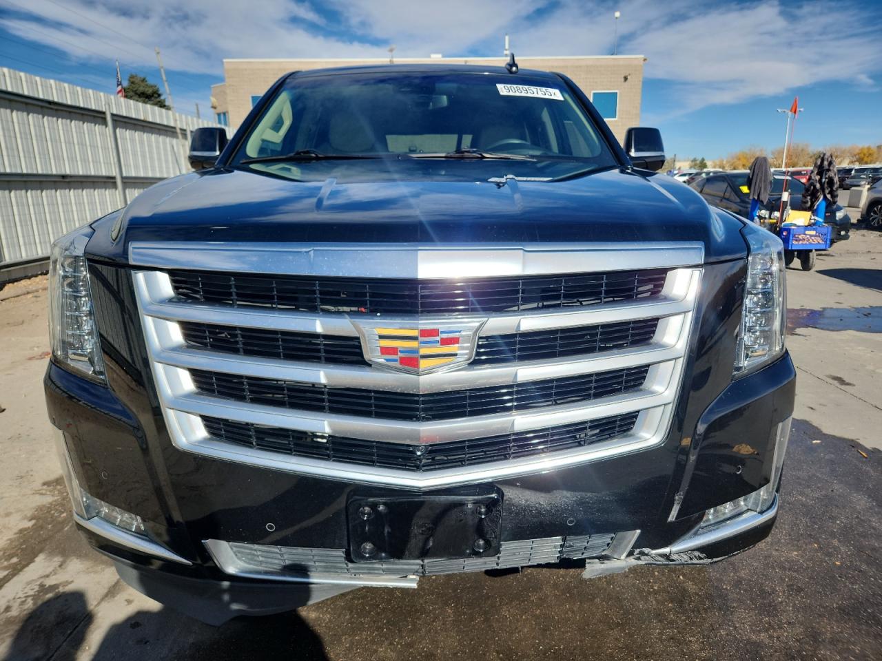CADILLAC ESCALADE LUXURY