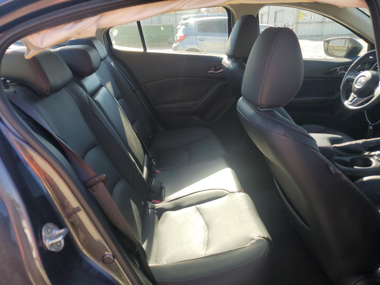 MAZDA 3 GRAND TOURING