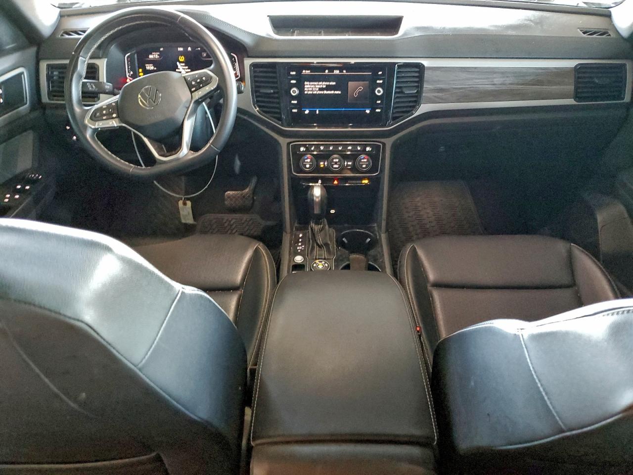 VOLKSWAGEN ATLAS CROSS SPORT SE