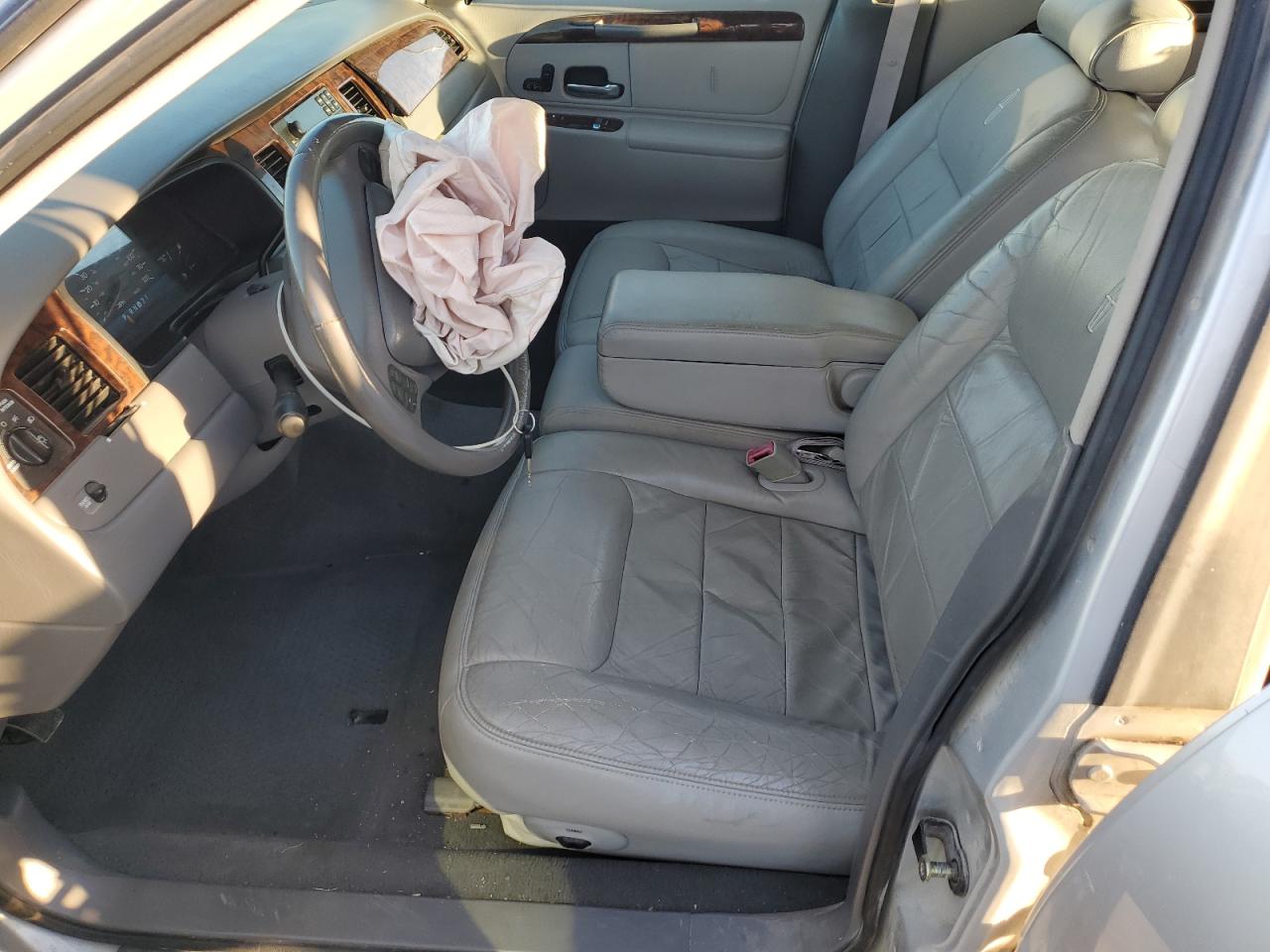 Lot #3294689034 1998 LINCOLN TOWN CAR S