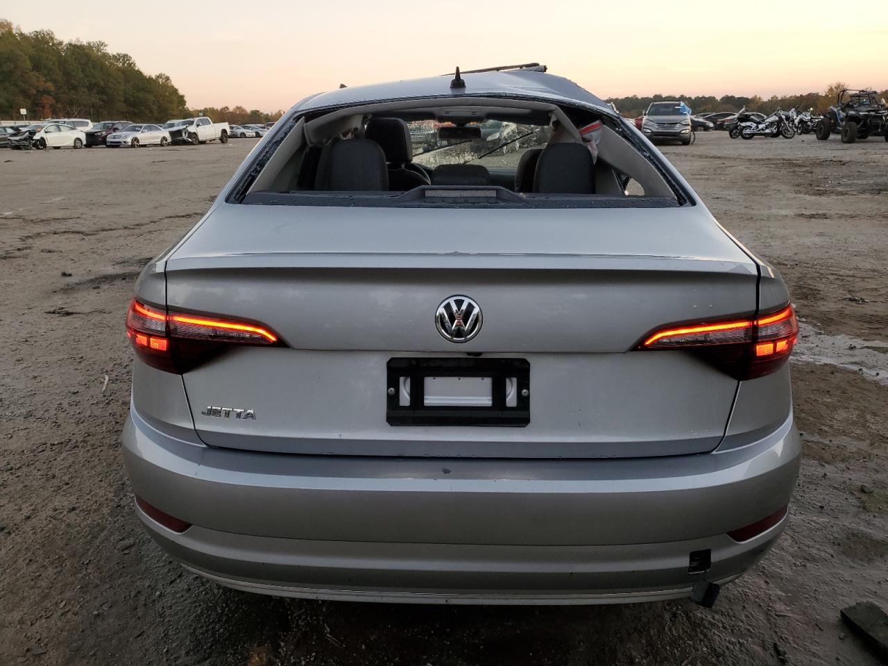 VOLKSWAGEN JETTA S