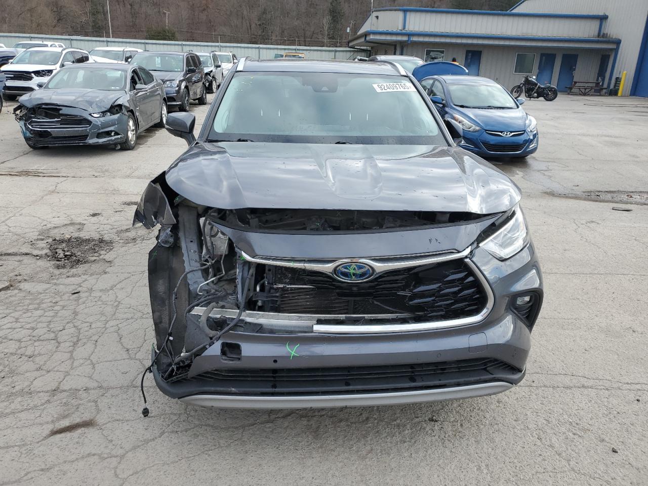 TOYOTA HIGHLANDER HYBRID PLATINUM