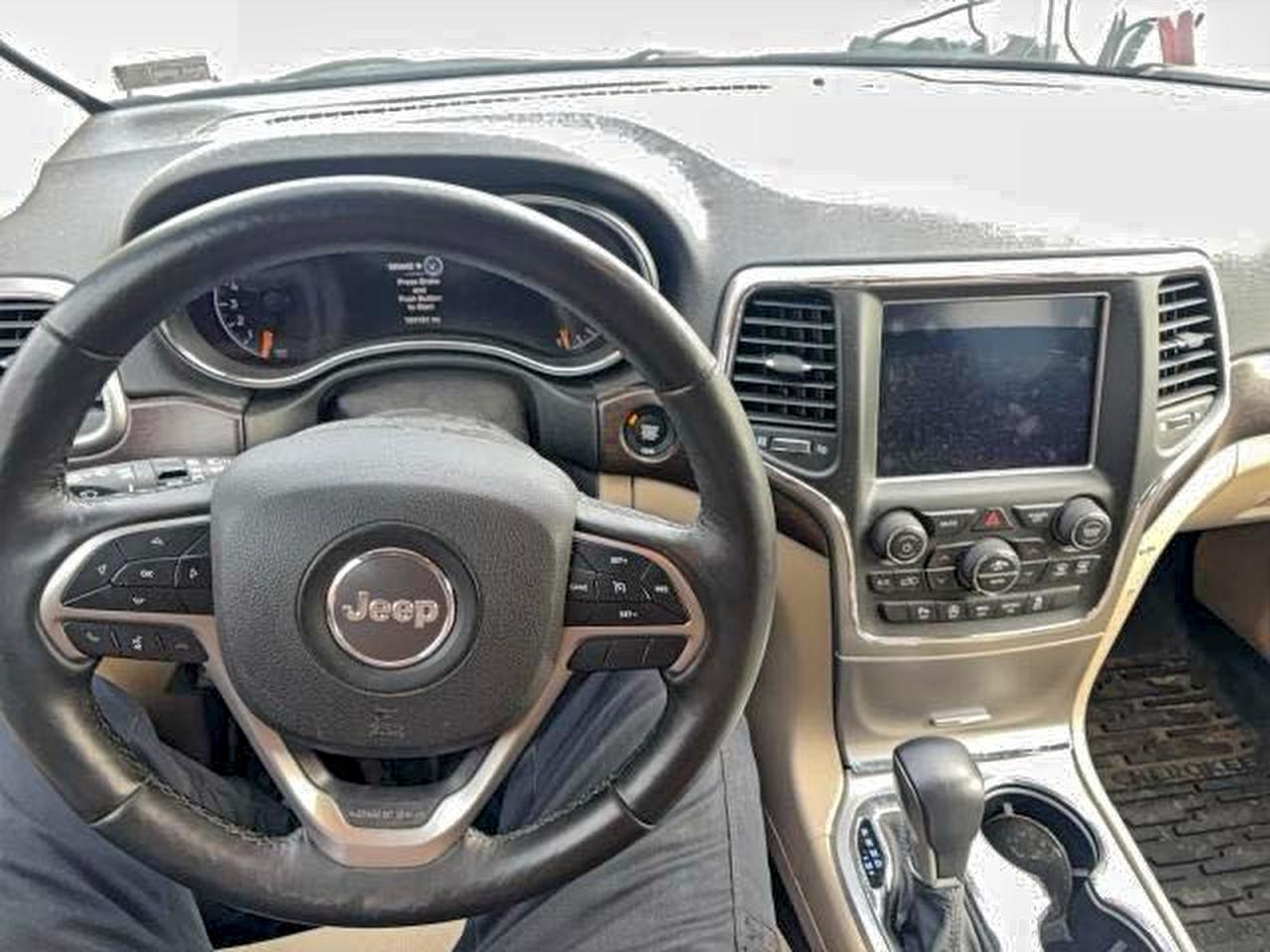 JEEP GRAND CHEROKEE LAREDO