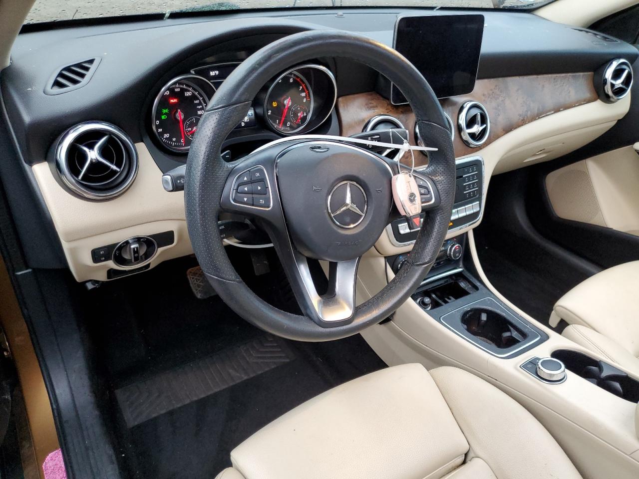 MERCEDES-BENZ GLA-CLASS 250 4MATIC