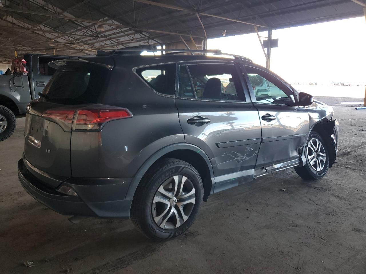 TOYOTA RAV4 LE