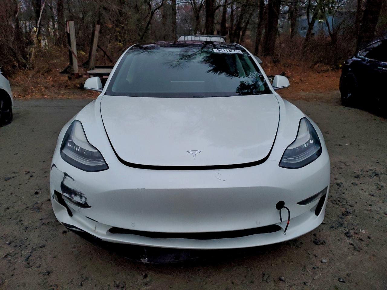 Lot #3304539437 2018 TESLA MODEL 3