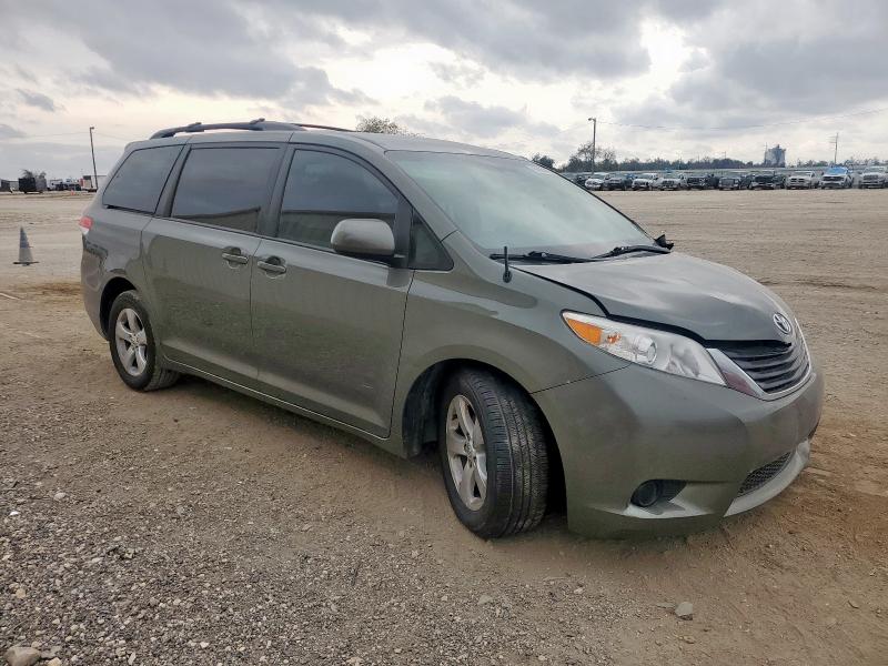 2012 TOYOTA SIENNA LE #3302892892