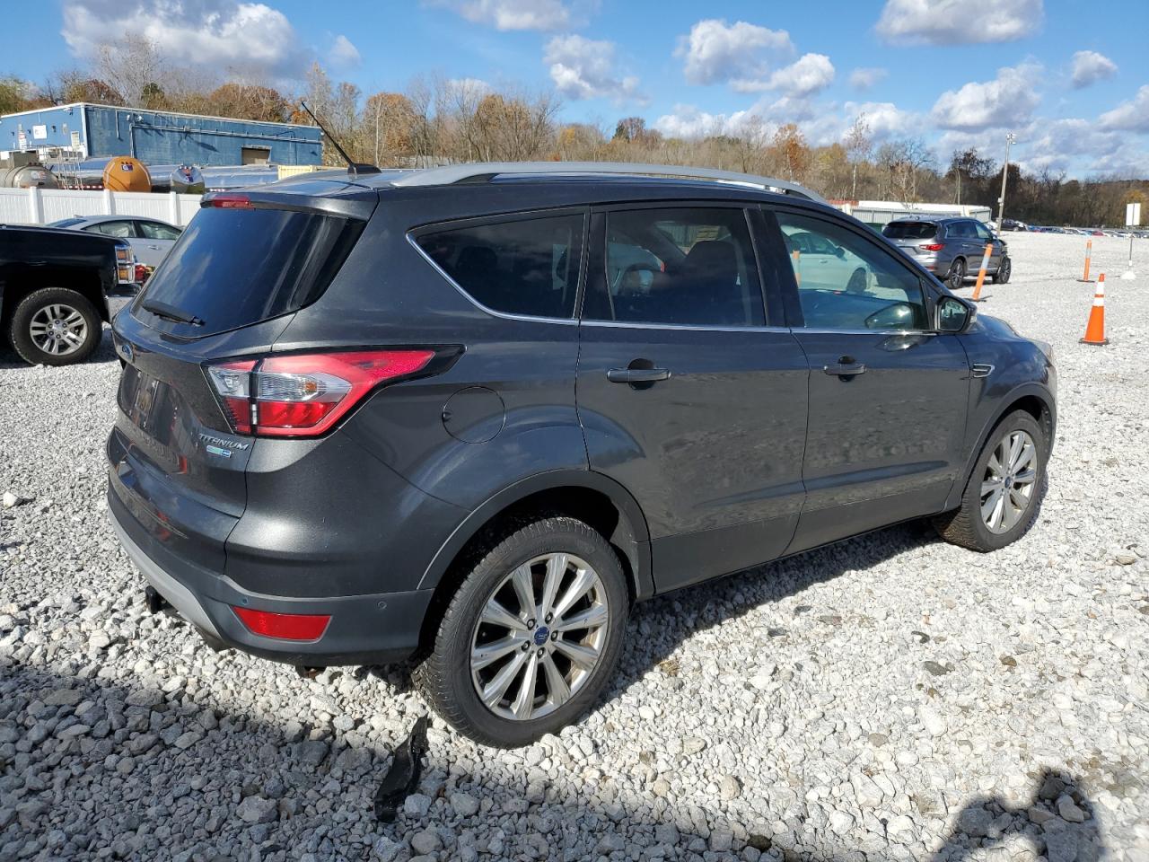 FORD ESCAPE TITANIUM