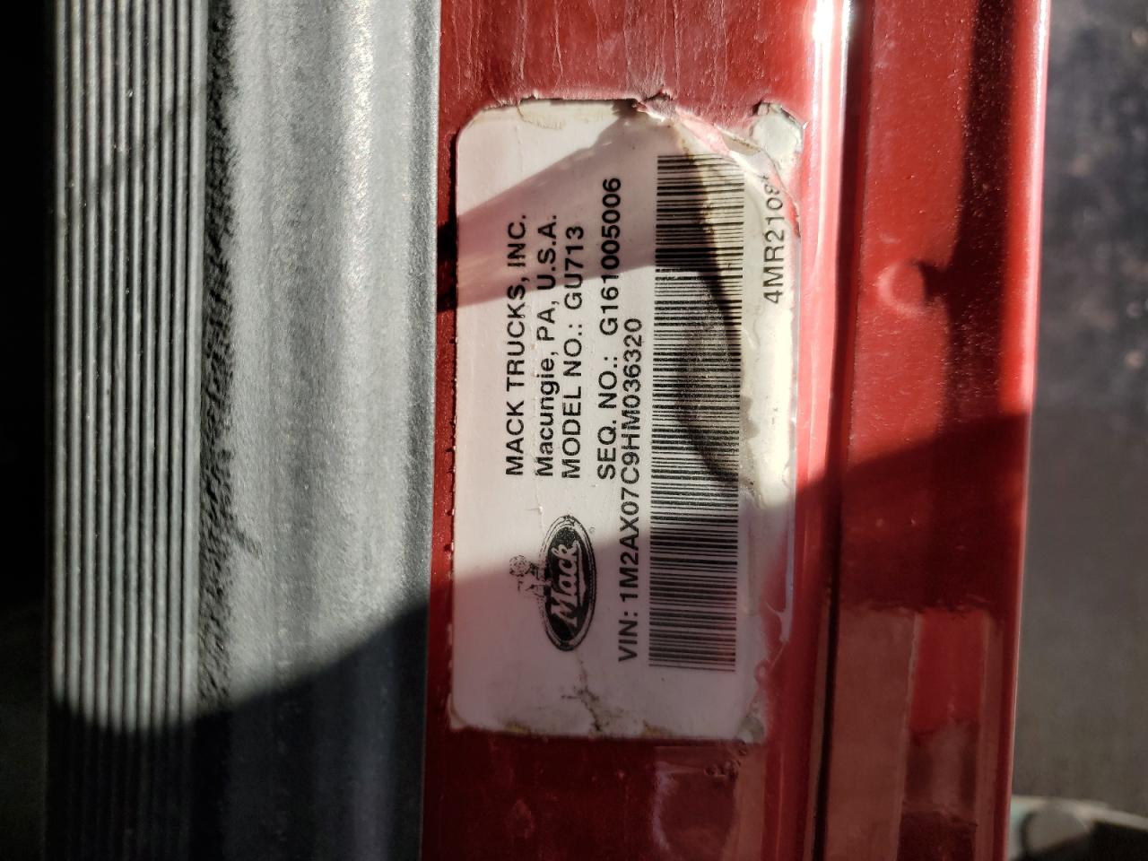 Lot #3290209241 2017 MACK 700 GU700