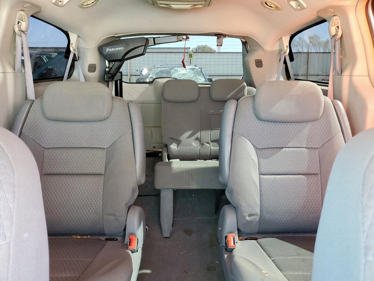 CHRYSLER TOWN & COUNTRY TOURING