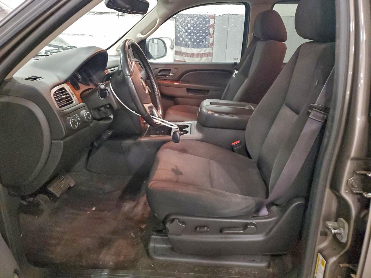 CHEVROLET TAHOE K1500 LS