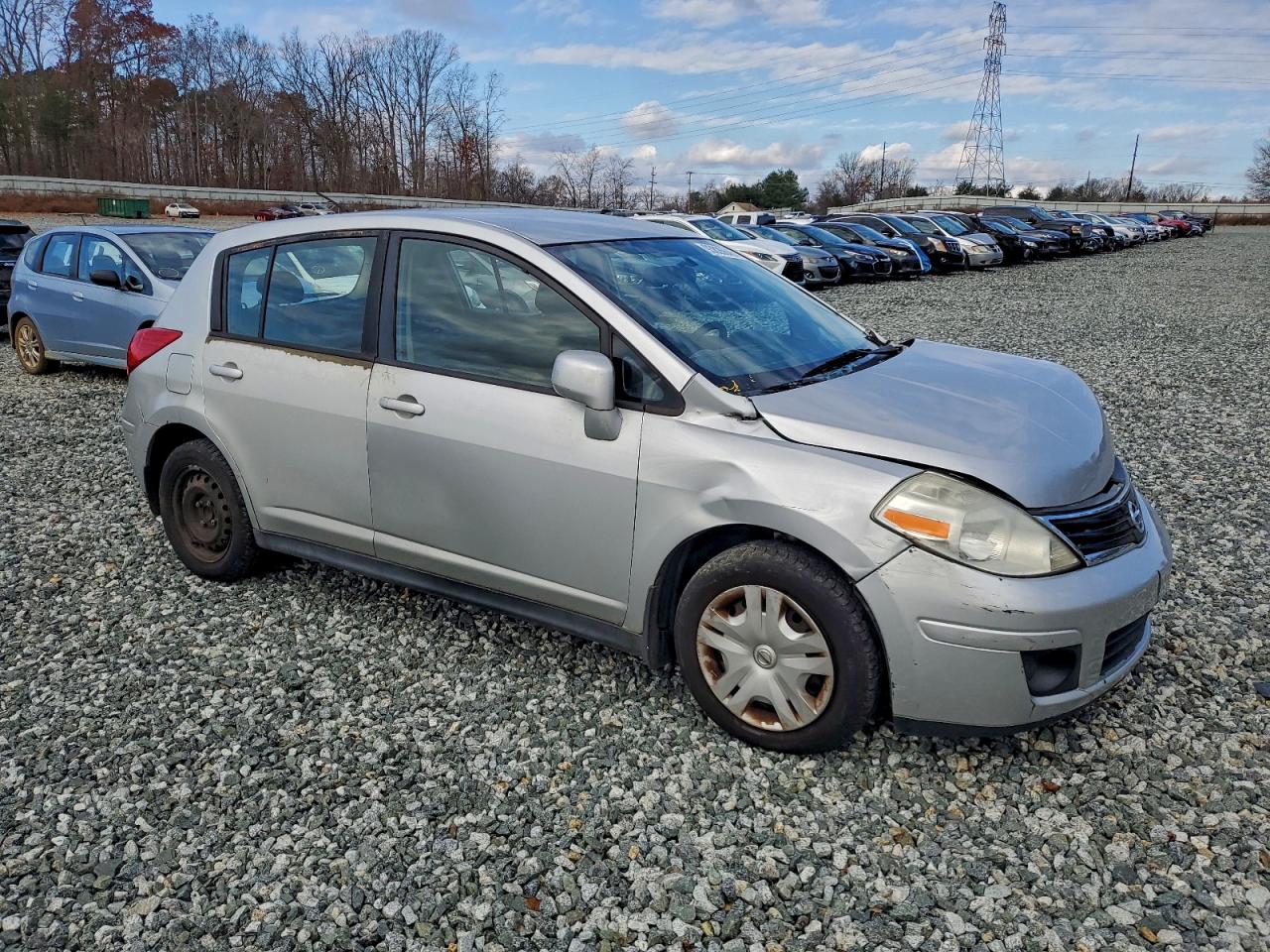 NISSAN VERSA S