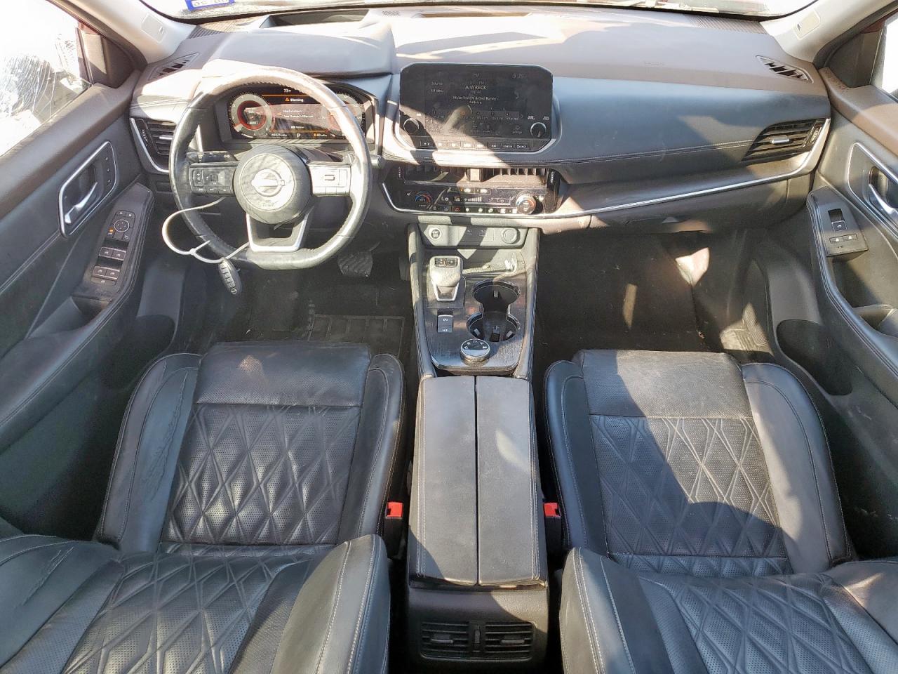 NISSAN ROGUE PLATINUM