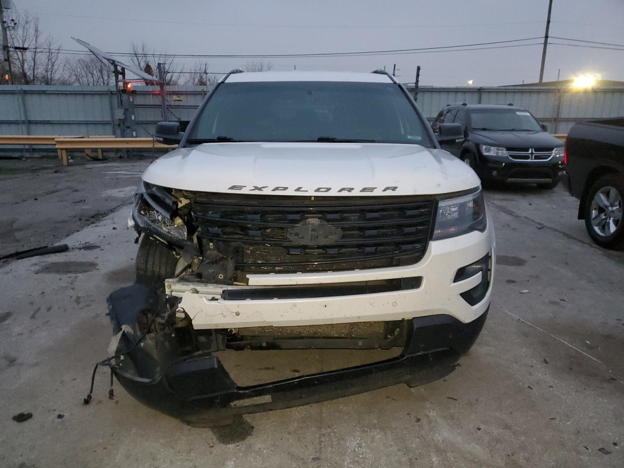 FORD EXPLORER SPORT