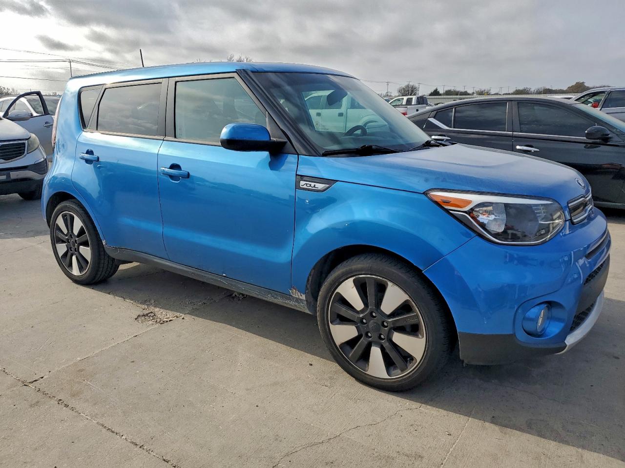 KIA SOUL +
