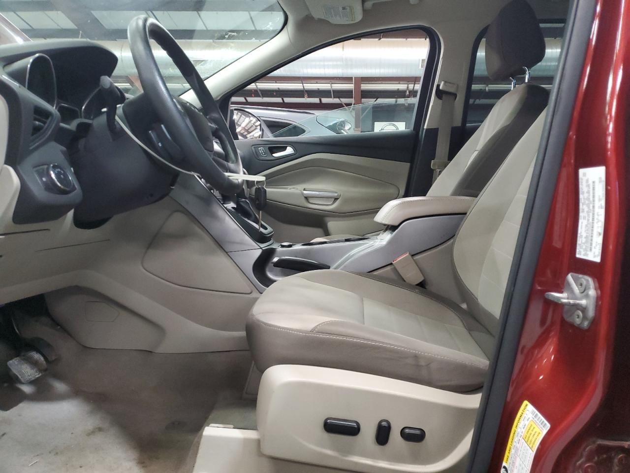 FORD ESCAPE SE