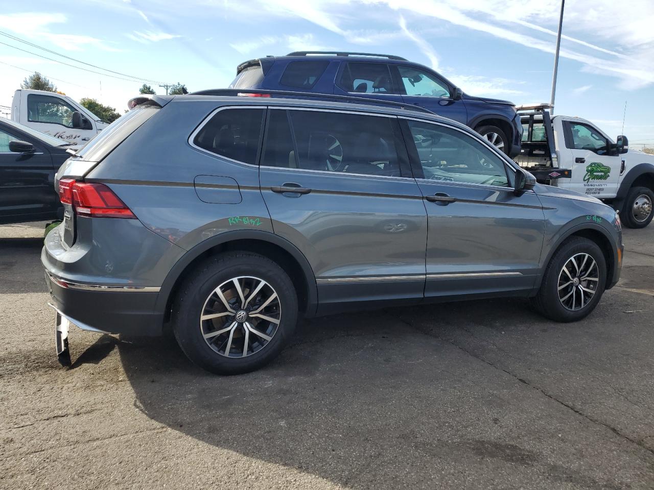 VOLKSWAGEN TIGUAN SE