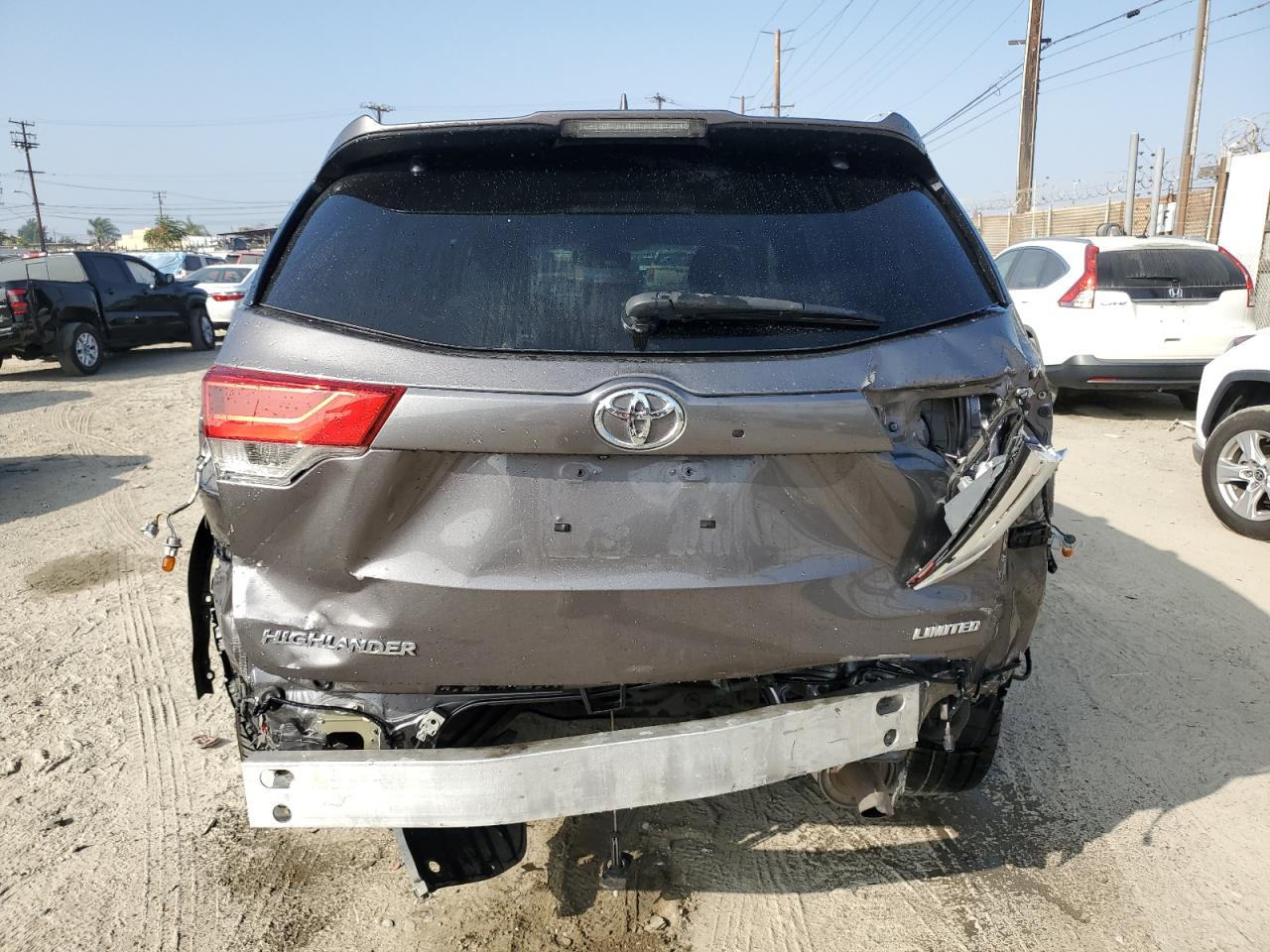 TOYOTA HIGHLANDER LIMITED