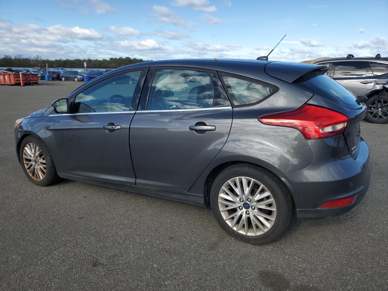 FORD FOCUS TITANIUM