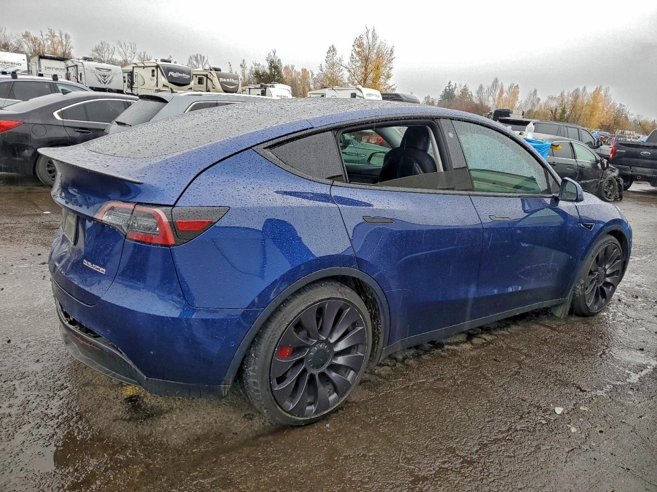 TESLA MODEL Y